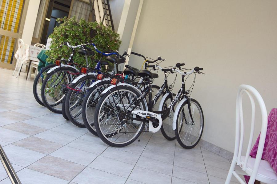 Hotel Pigalle Riccione Exterior foto